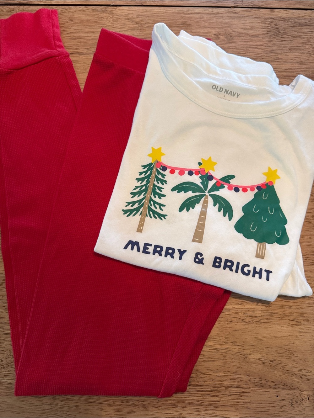 Old Navy White and Red Festive Pajama Set